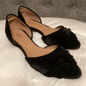 Black velvet knot flats